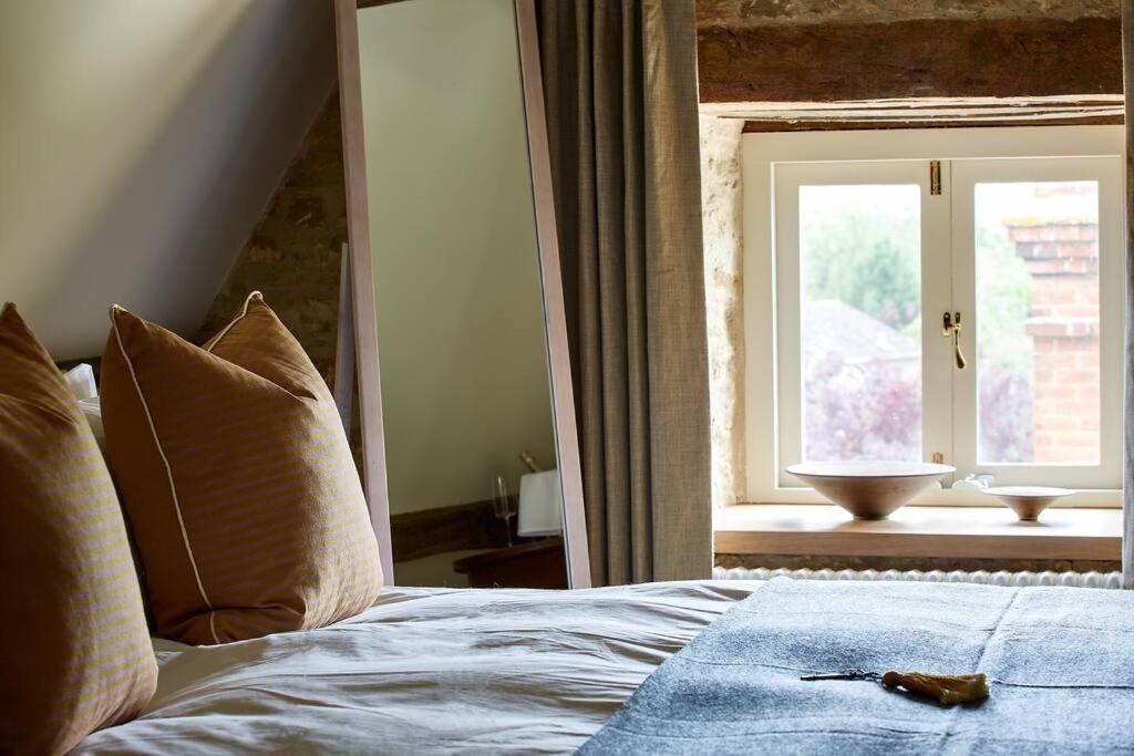 Dawn At The Sun Inn Felmersham, Our Signature Duplex Suite Sharnbrook Buitenkant foto