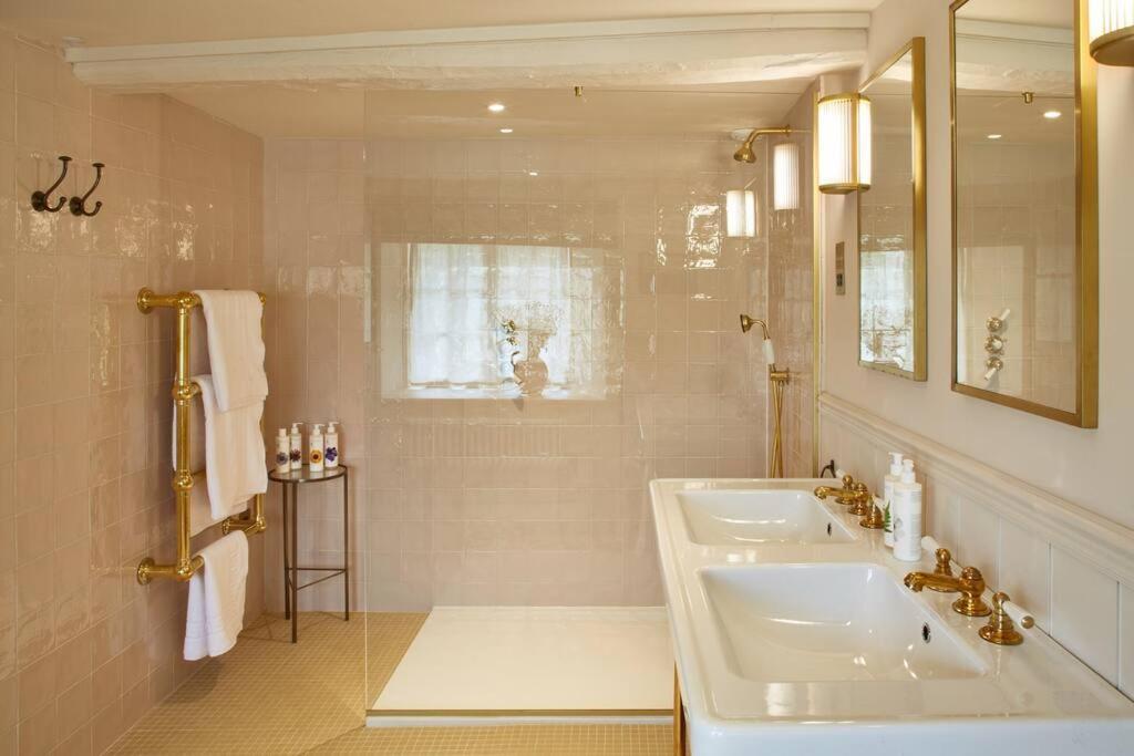 Dawn At The Sun Inn Felmersham, Our Signature Duplex Suite Sharnbrook Buitenkant foto